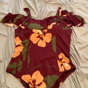 One piece swim suit
